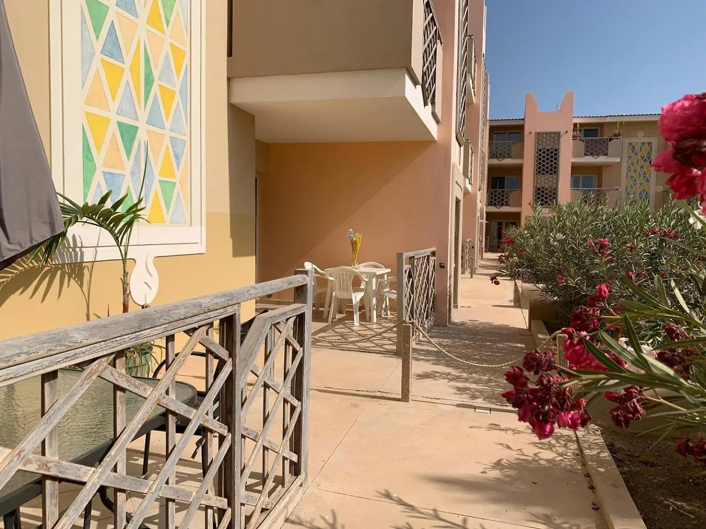Tropical Pool View - Two Bedroom & Wifi サンタ・マリア 0*,