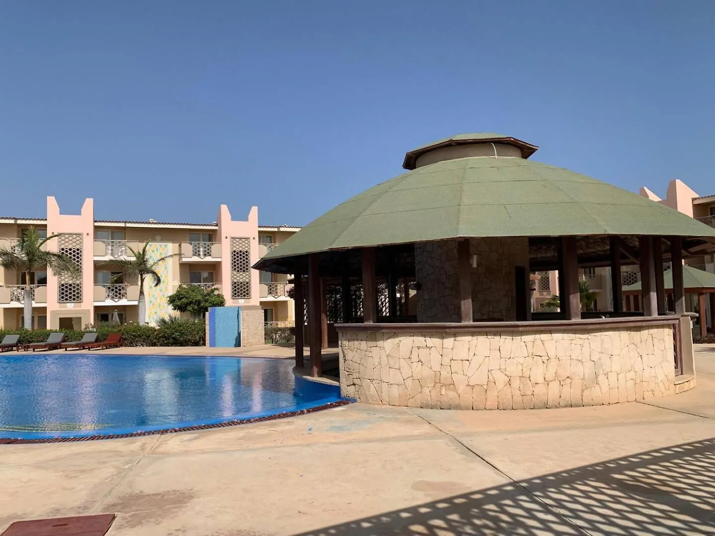 Tropical Pool View - Two Bedroom & Wifi サンタ・マリア